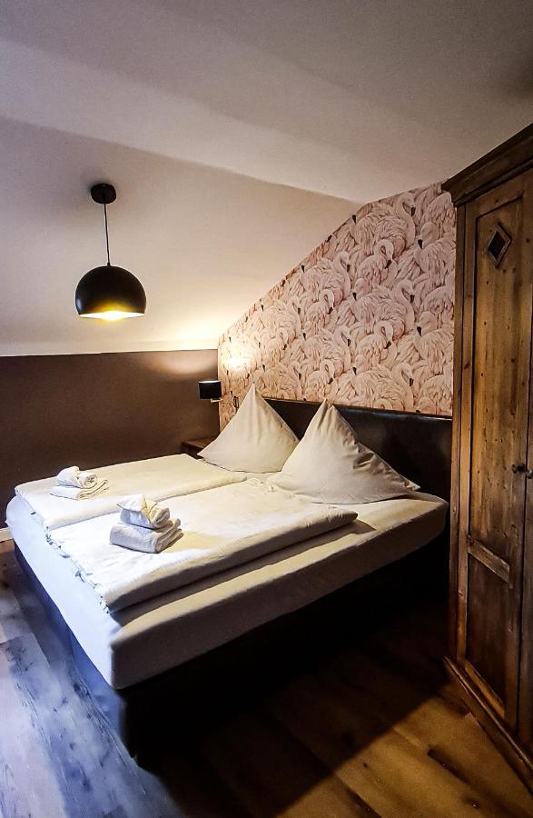 Schmiedhubers Hotel *